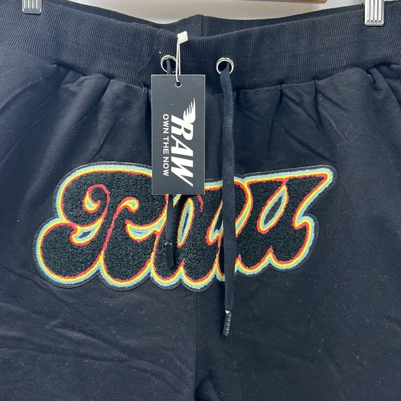 NWT RAW OWN THE NOW MENS SIZE XL 2 POCKET BLACK GRAPHIC PATCH SHORT - Picture 3 of 7